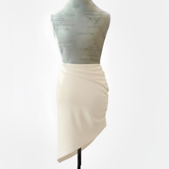 IRO Dresses & Skirts - IRO Cream Asymmetrical Skirt With Side Ruching 36/ US Size 4 Excellent Condition